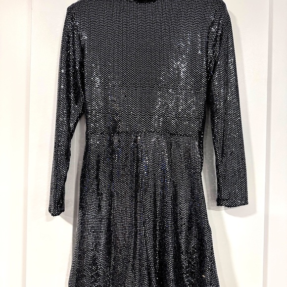 Sparkly Metallic Sequined Romper - Picture 4 of 6
